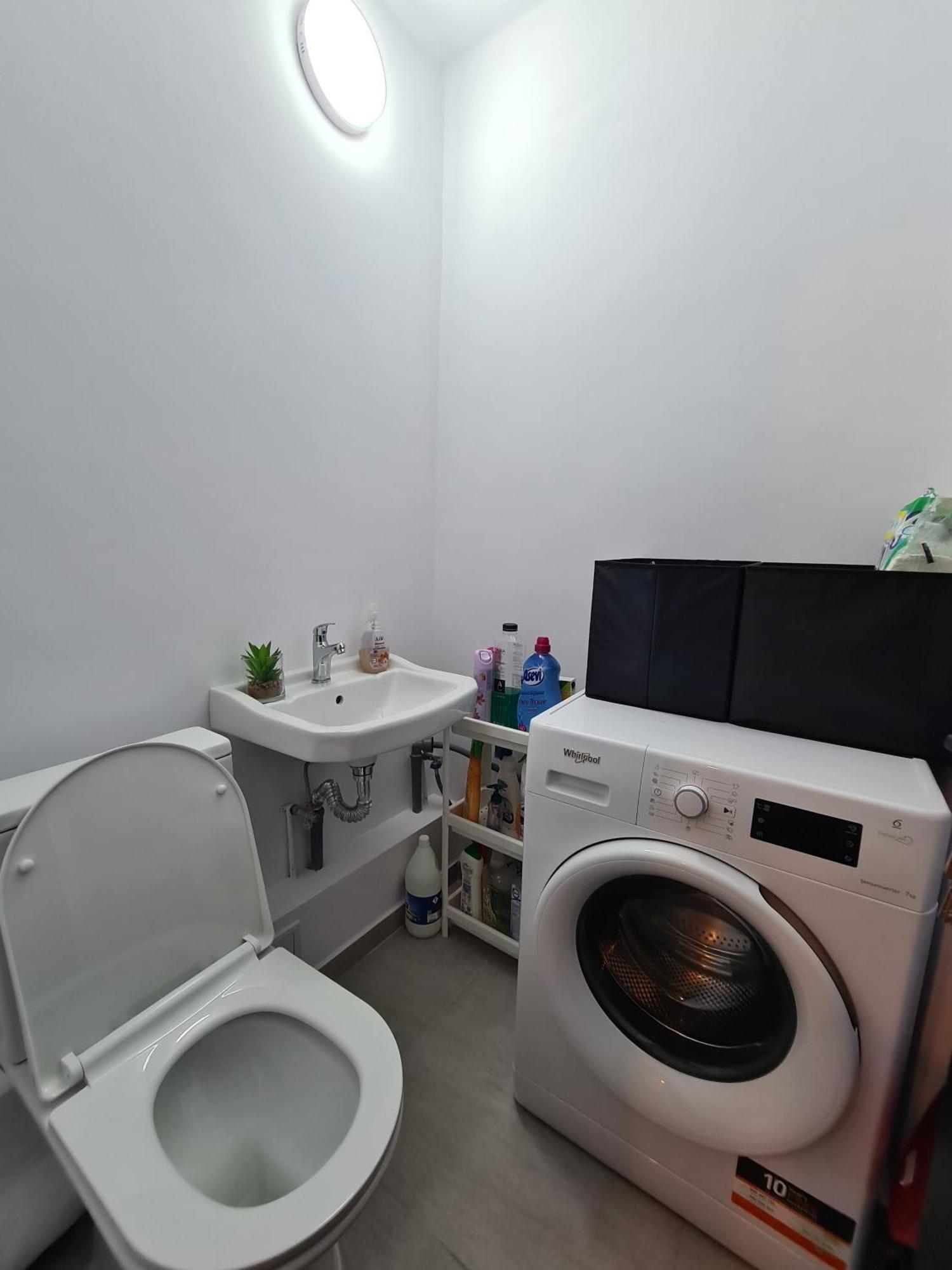 Apartment In Dristor Area ブカレスト エクステリア 写真