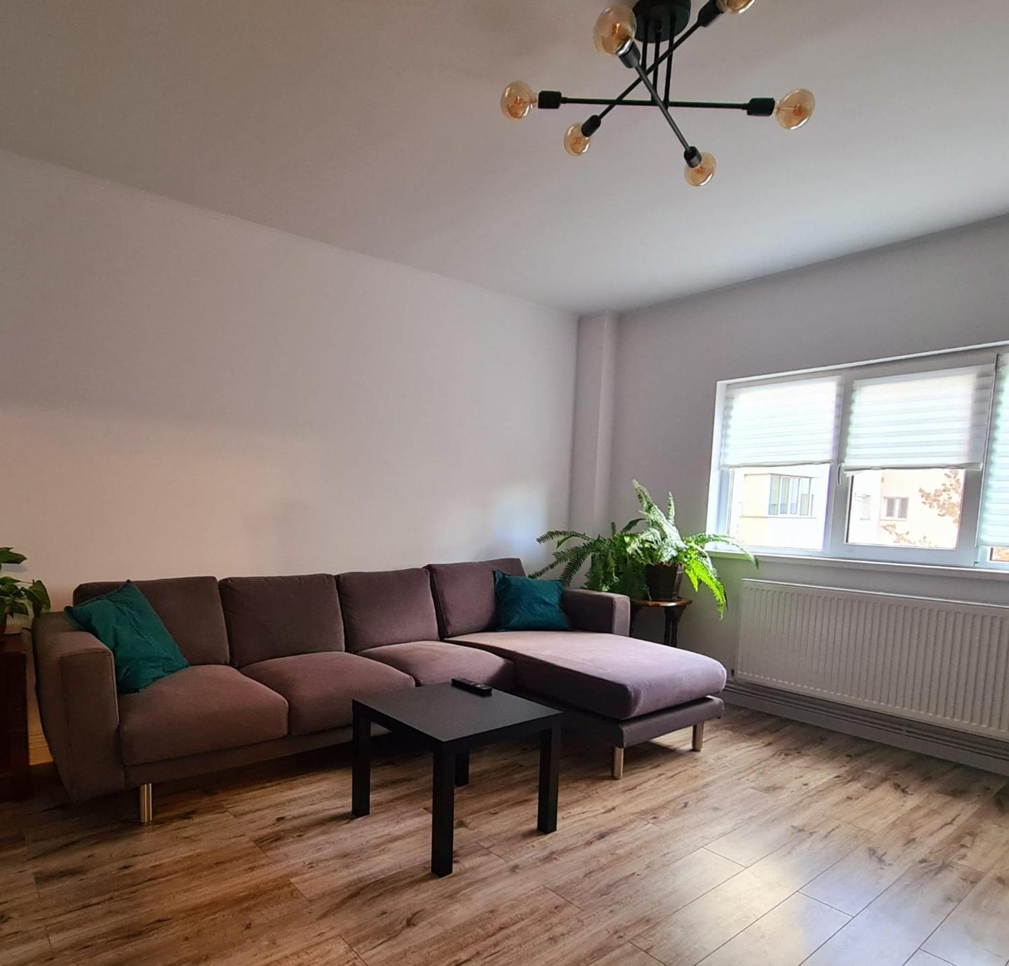 Apartment In Dristor Area ブカレスト エクステリア 写真